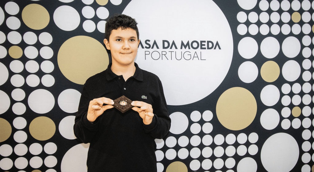 António Cerqueira frequentava o 5.º ano do ensino básico quando desenhou a moeda