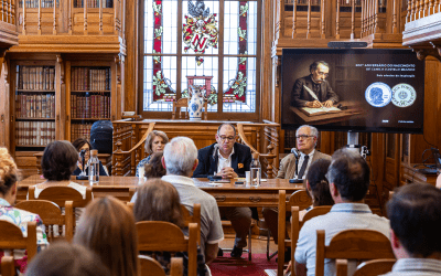Moeda comemorativa do 200.º Aniversário do Nascimento de Camilo Castelo Branco apresentada ao público na Biblioteca da Imprensa Nacional