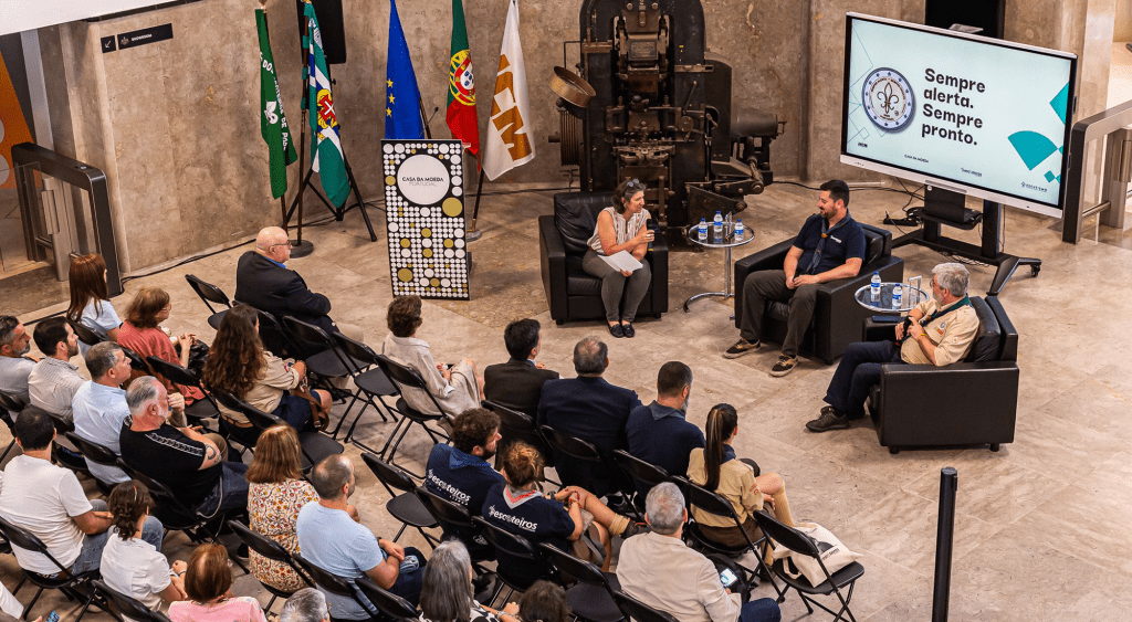 Apresentação da moeda «Sempre Alerta. Sempre Pronto»