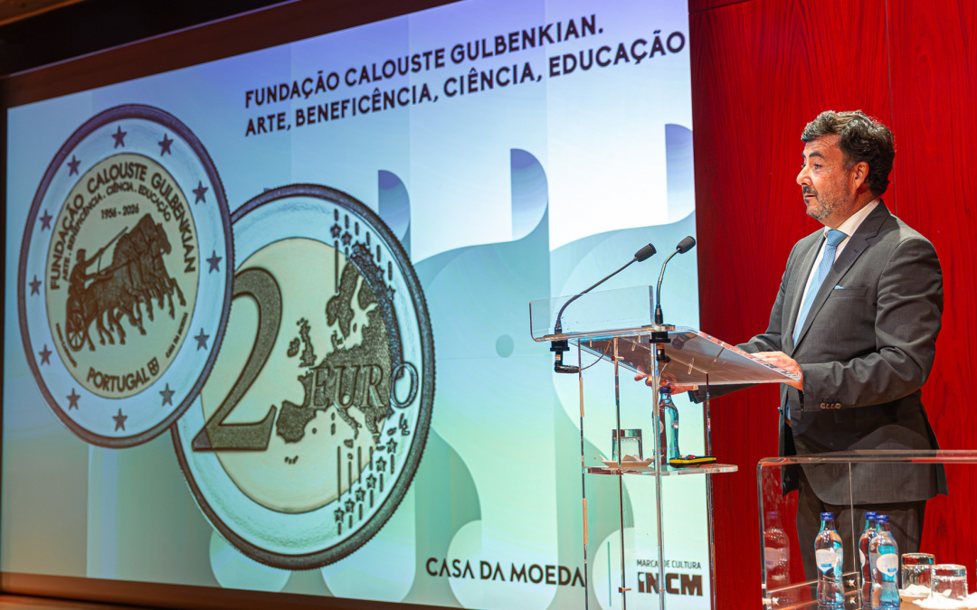 Moeda comemorativa dos «70 Anos da Fundação Calouste Gulbenkian» apresentada ao público